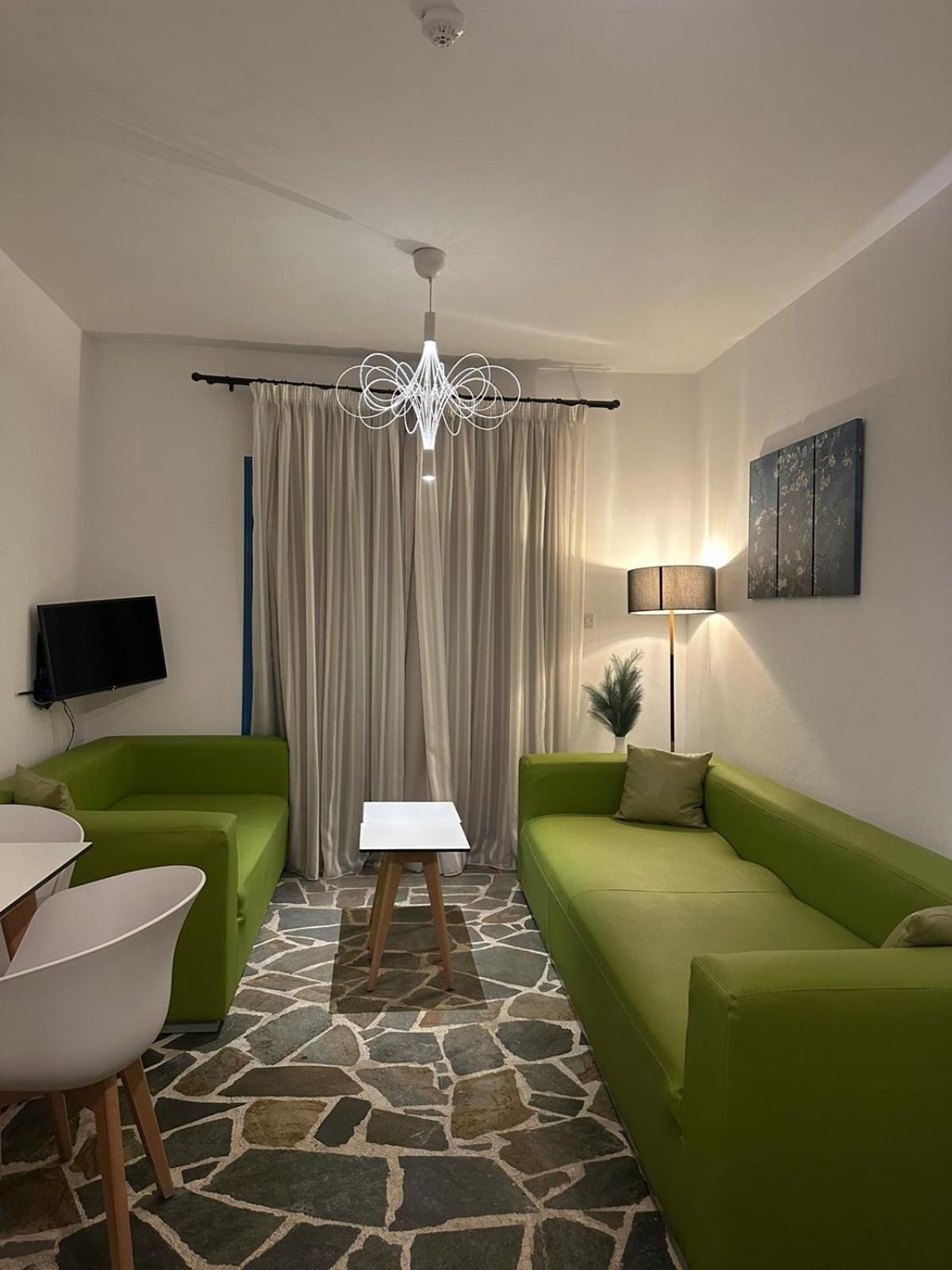 Tasmaria Aparthotel 파포스 외부 사진